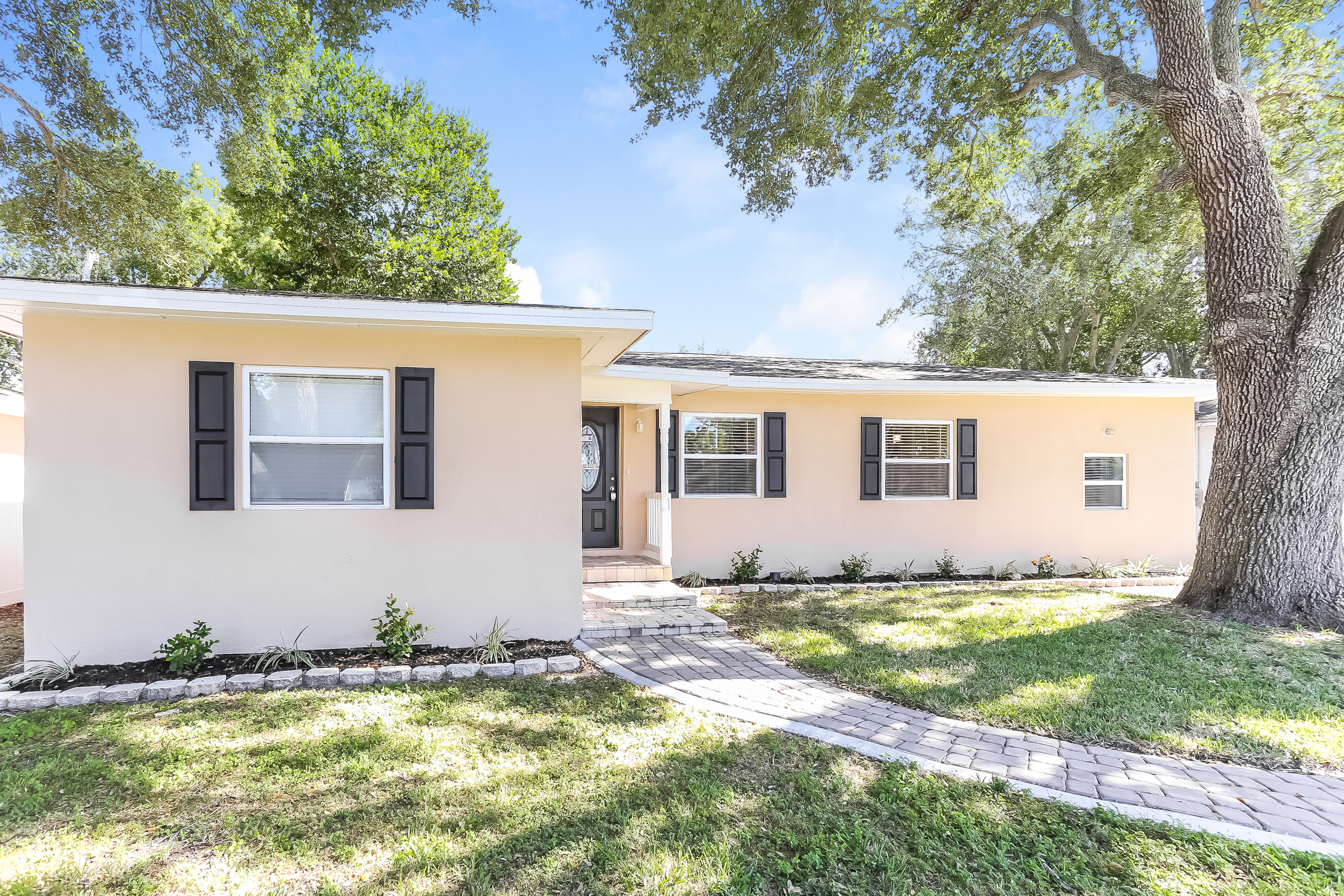 701 Brookside Dr Clearwater, FL 33764